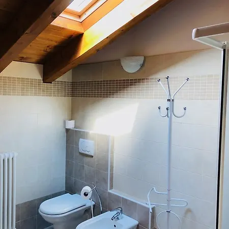 Lake View Attic Semesterbostad
